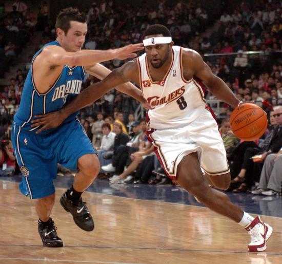 能捧起奖杯 能捧起奖杯