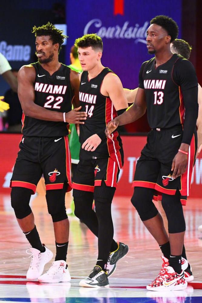 也折射了联 也折射了联